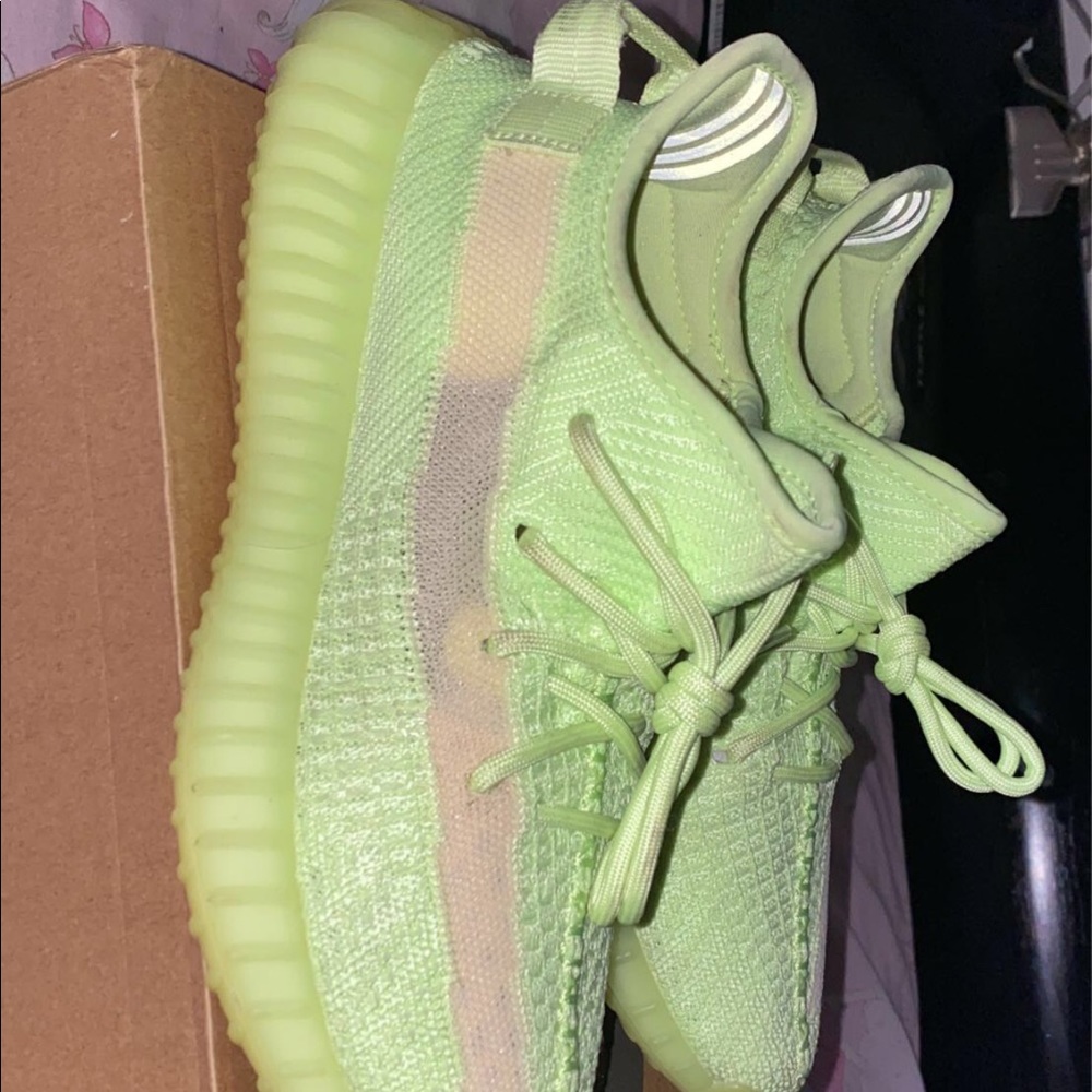 COPY - Yeezy Glow V2